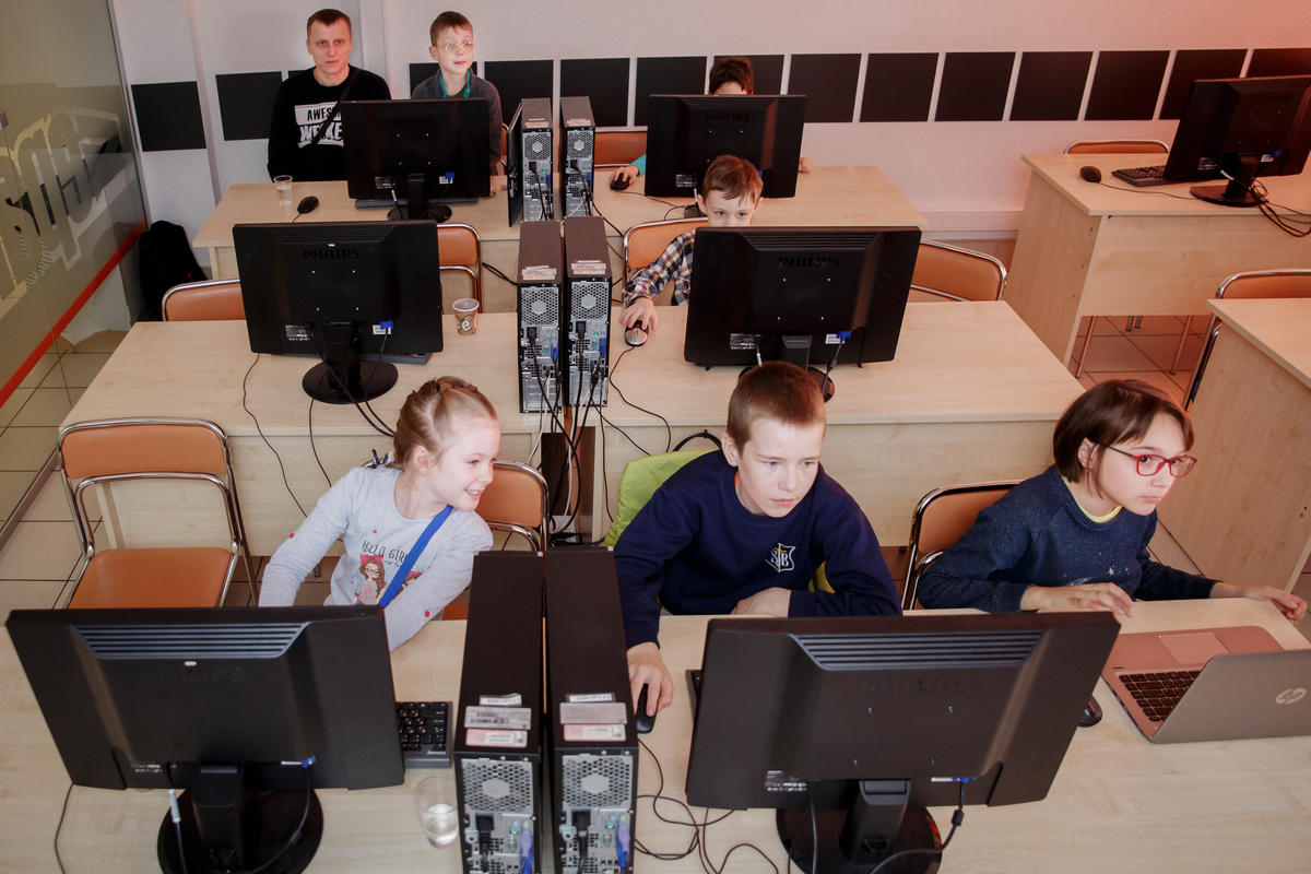 Belarus. Coding classes for kids at innovative refugee tech project