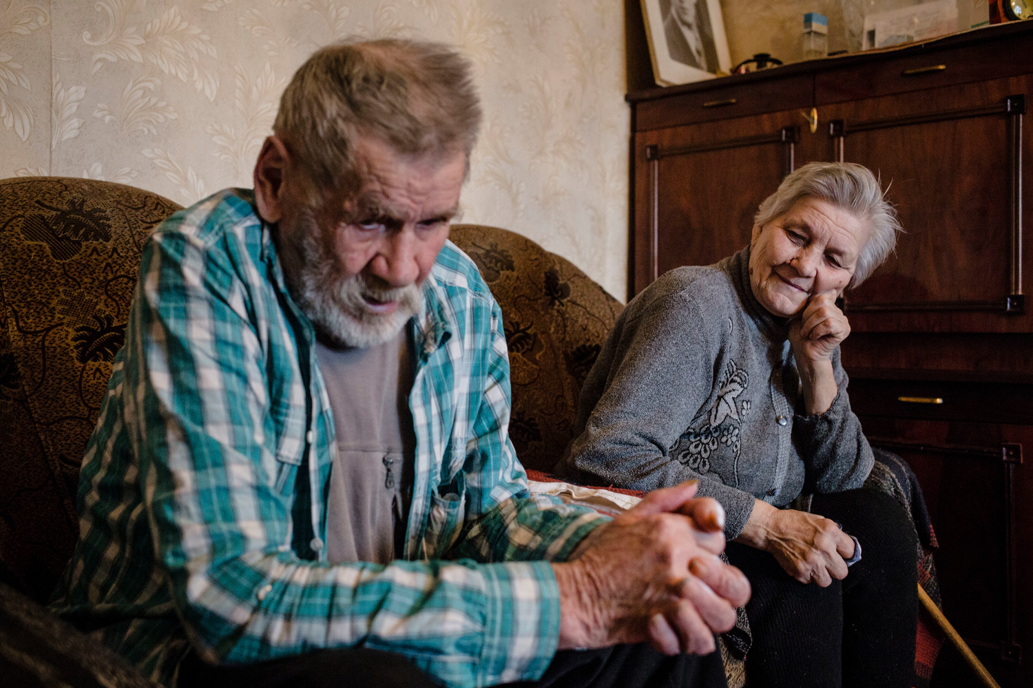 Ukraine. The elderly couple who won't leave the war zone
