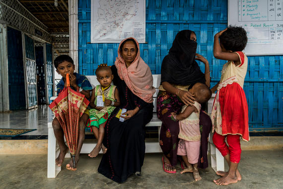 Bangladesh. UNHCR chief witnesses life in settlements for Rohingya refugees