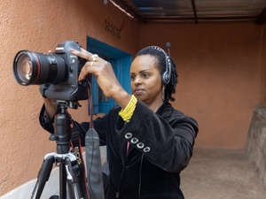 Jeanine, a Burundian refugee in Rwanda, using the power of film to fight against violence against women in her community.