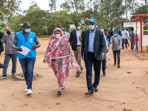 Rwanda. Au delegation visits ETM