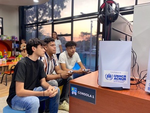 Desde 2021, ACNUR ha apoyado a once CUBOS con materiales como libros, computadoras, implementos para talleres o materiales lúdicos.