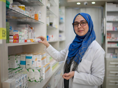 Jordan. Refugee pharmacist provides vital COVID-19 support to her community