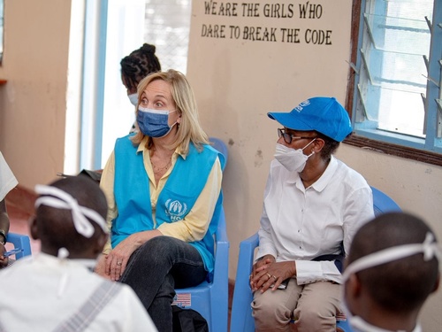 UNHCR's Senior Coordinator on PSEA/SH and UNHCR Kenya Representative meet with refugee girls in Kakuma refugee camp, Kenya.