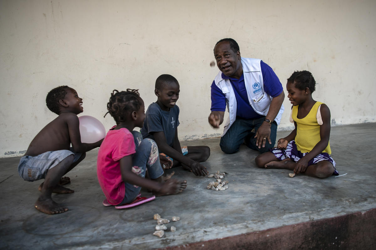 Mozambique. UNHCR  Director for Southern Africa Valentin Tapsoba in Beira camp