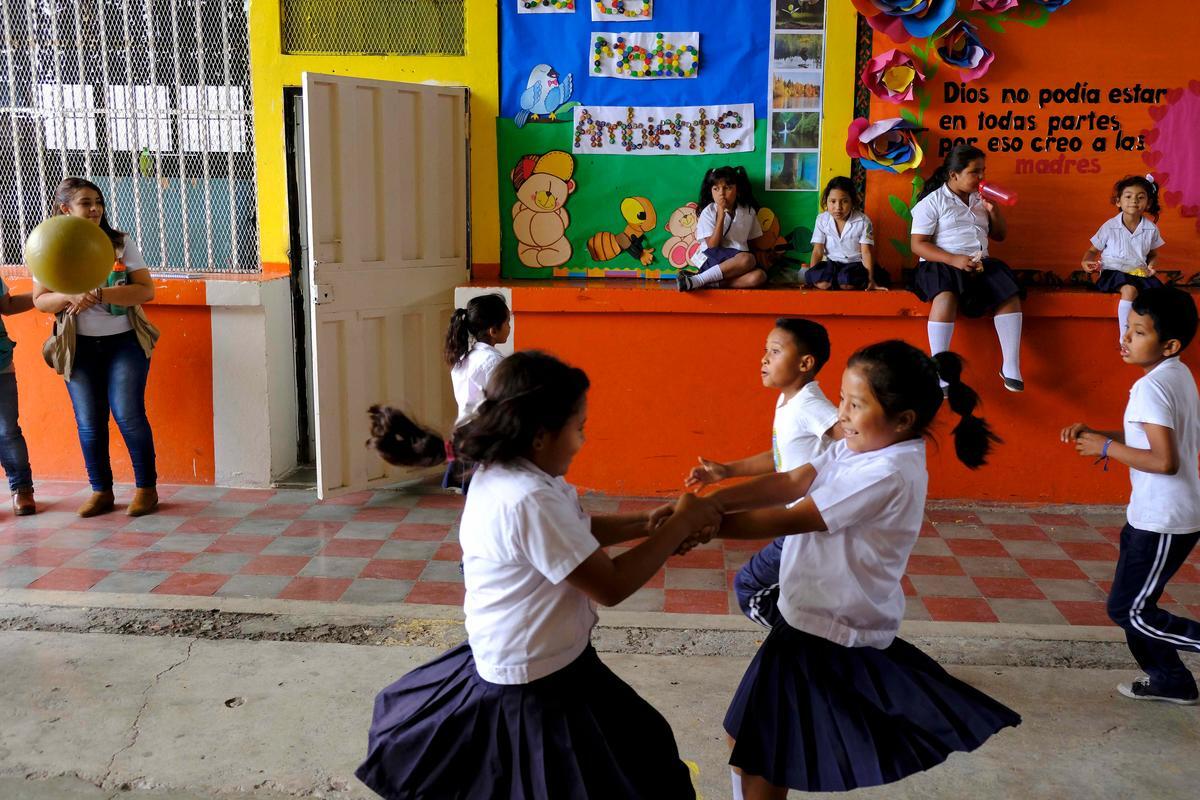 Honduras. Education centres a haven of peace in gang-controlled zones