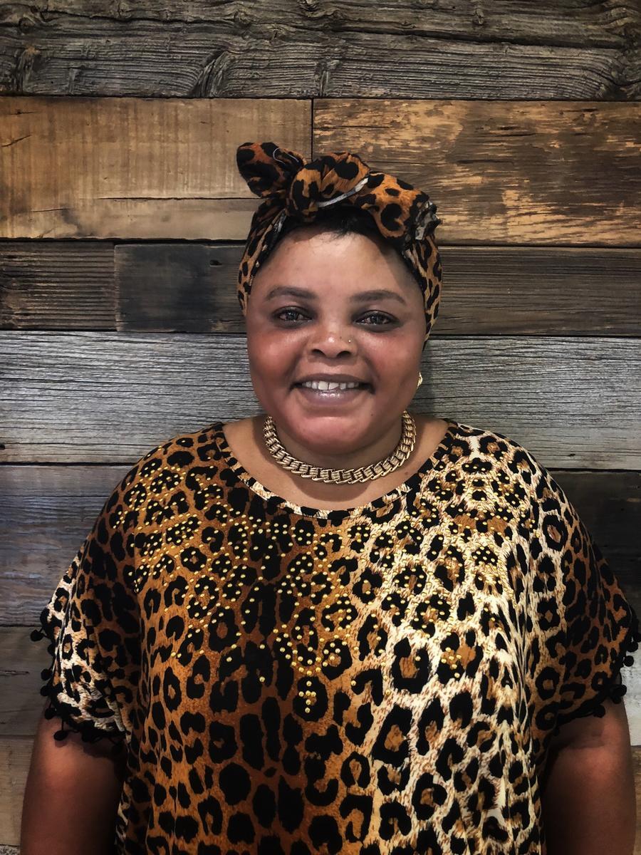 United States. Resettled refugees receive home on American TV show, Extreme Makeover Home Edition