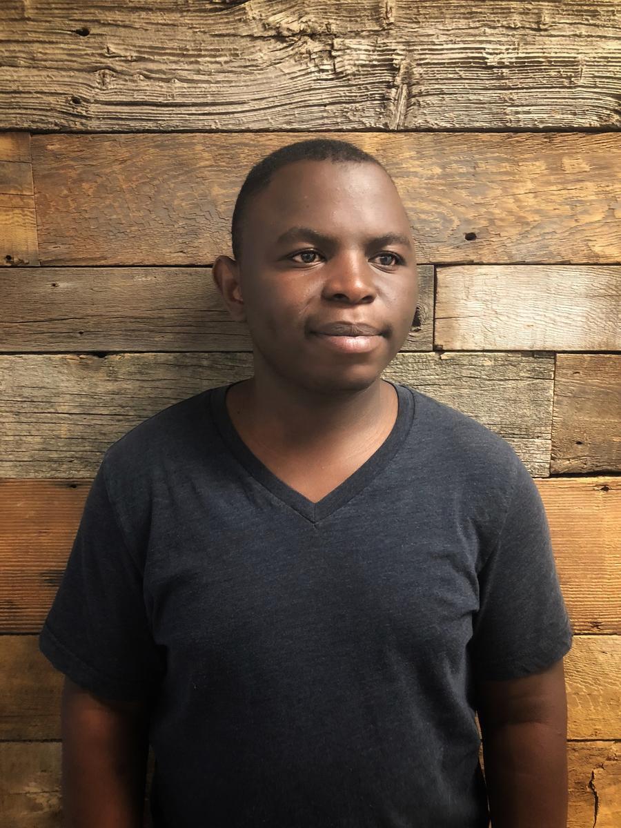 United States. Resettled refugees receive home on American TV show, Extreme Makeover Home Edition