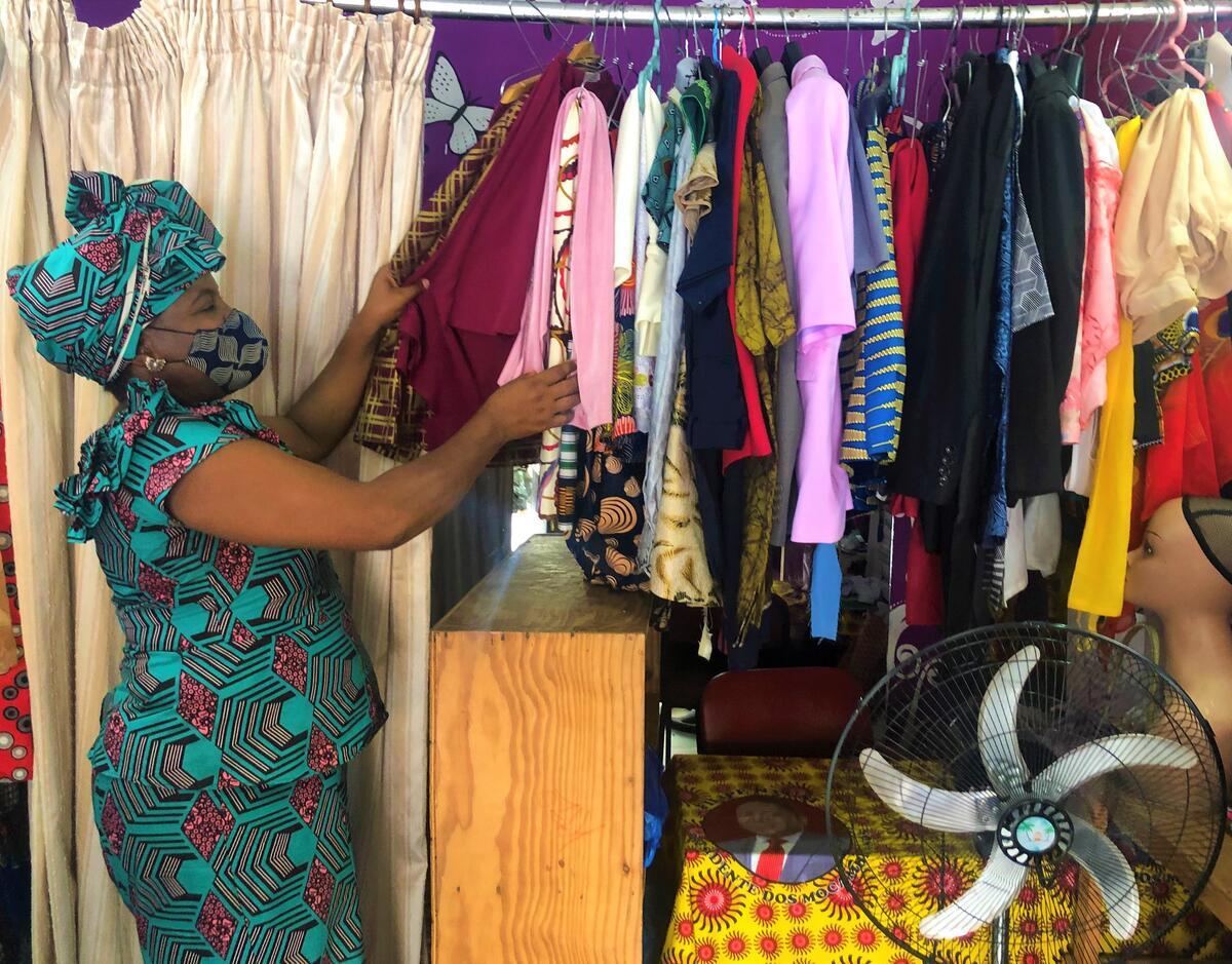 Mozambique. Congolese designer empowers locals and refugees. 