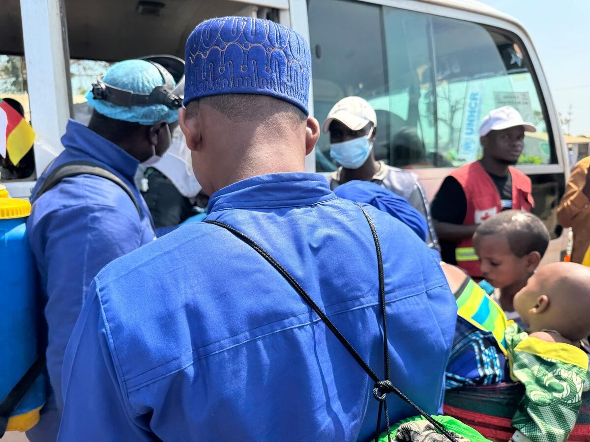 Cameroon. Central African Republic refugees board transportation buses at Gado as they prepare to return home
