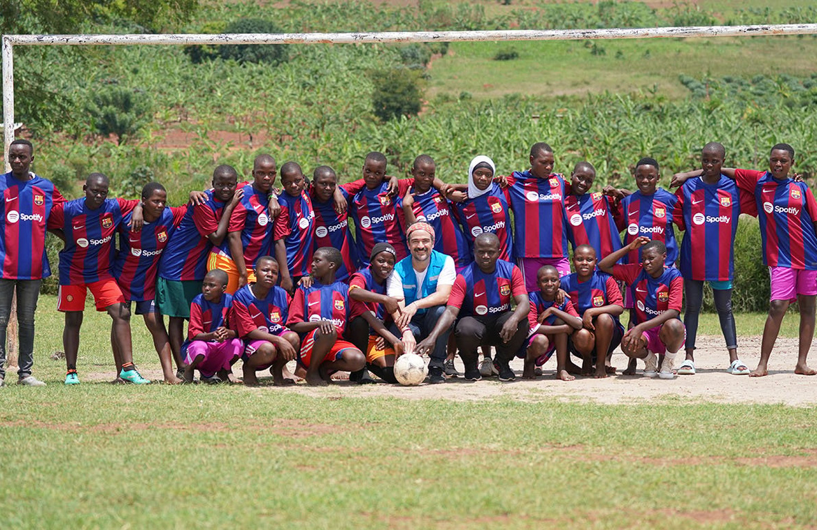 UNHCR Goodwill Ambassador Alfonso Herrera and FC Barcelona Foundation visit Nakivale and Oruchinga refugee settlements in Uganda to highlight the power of sport for refugees.