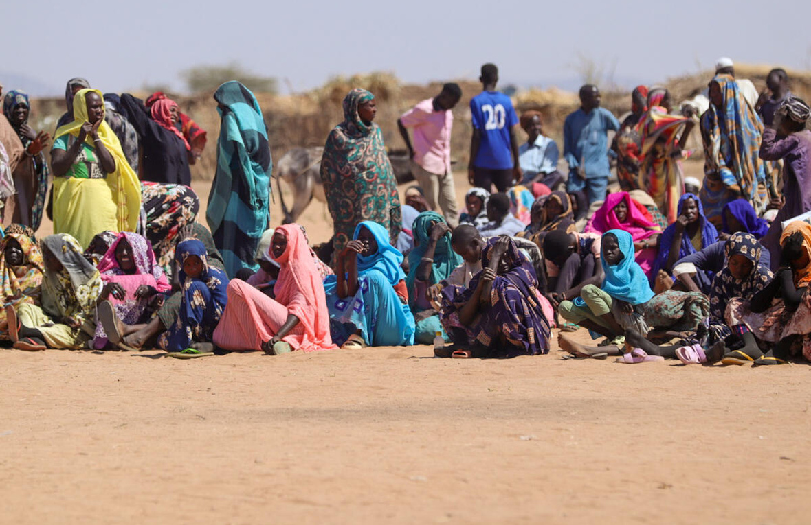 Displaced families newly arrived in Tawila after fleeing conflict in El Fasher, Darfur.