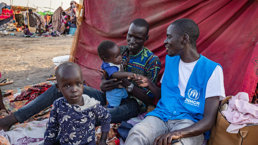 South Sudan. Thousands escaping Sudan violence flee to UNHCR transit centre