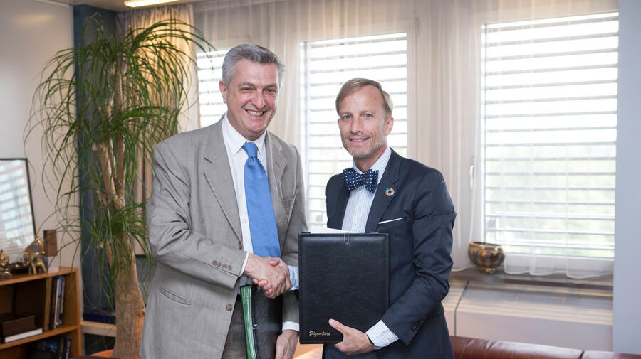 Switzerland. UNHCR and Global Fund sign MOU
