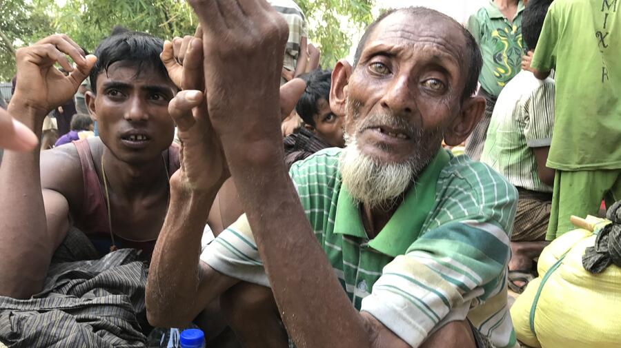 Mohammed Ismail arrived with his family of 12 from Buthidaung. 