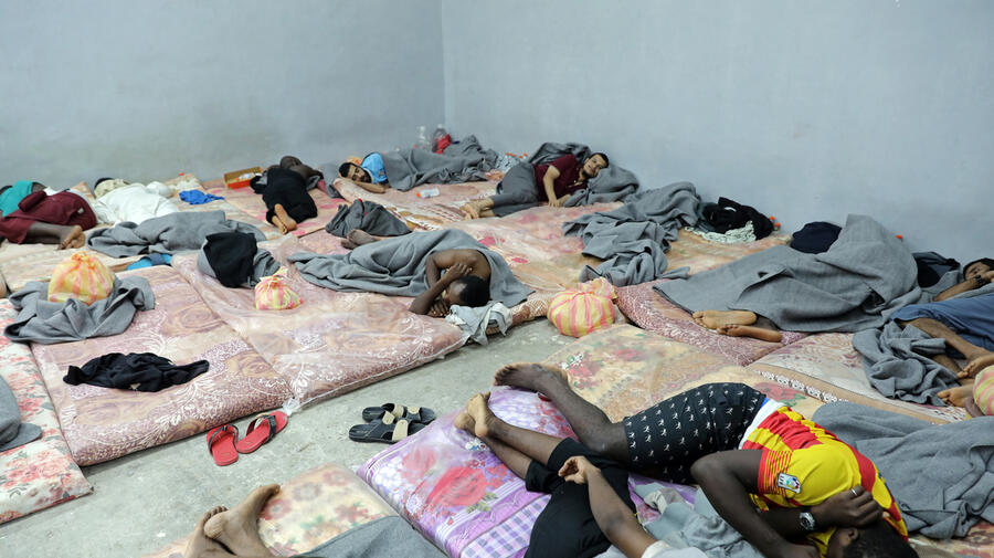 Libya. UNHCR chief visits refugees at Tariq al-Sikka detention facility