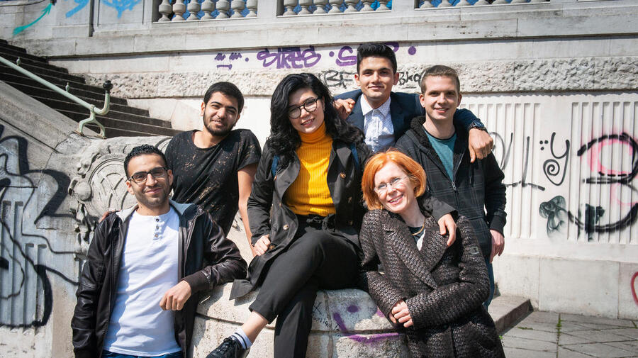 Austria. Refugees take music lessons in win-win exchange with students