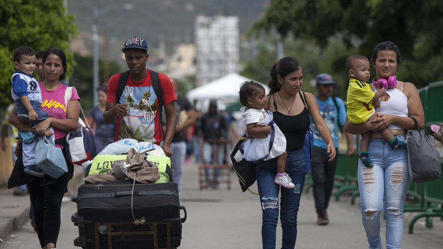 Colombia. Vulnerable Venezuelans seek help among Colombian neighbours