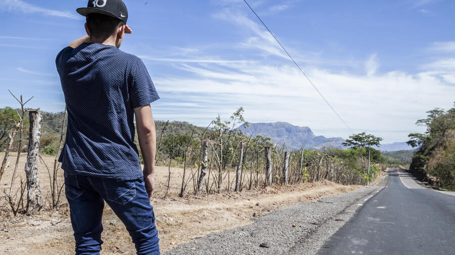 El Salvador. With love from Central America – hiding from gangs in his own city