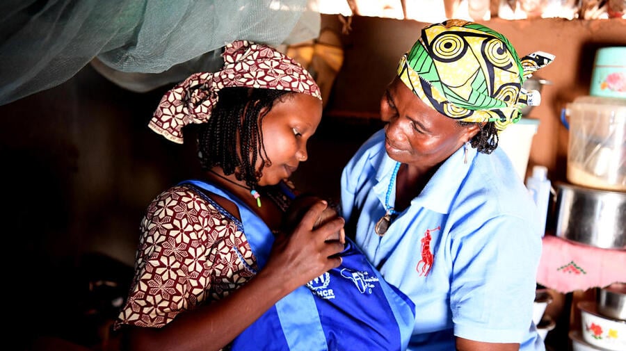 Cameroon. Saving babies' lives with Kangaroo care