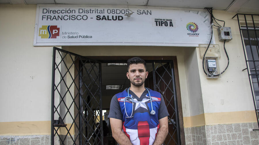 Venezuelan doctor Samuel Suárez has joined the coronavirus public health response in San Francisco, a remote village in Ecuador.