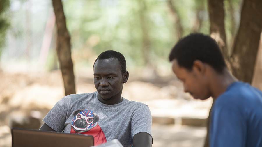 Kenya. Refugees use Connected Learning to access higher education
