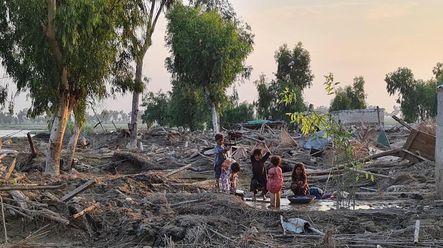 Pakistan. UNHCR provides emergency support in flood-stricken Khyber Pakhtunkhwa