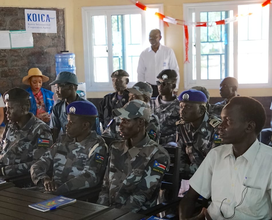 Local police officers and prison staff during a justice and human rights training in Jamjang, facilitated by UNHCR and the United Nations Mission in South Sudan (UNMISS) Bentiu Rule of Law and Correction Department and funded by KOICA.