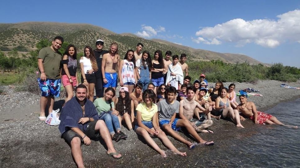 Displaced and refugee youth gathered at the spectacular Lake Sevan. ©UNHCR/Nareg Dekermenjian