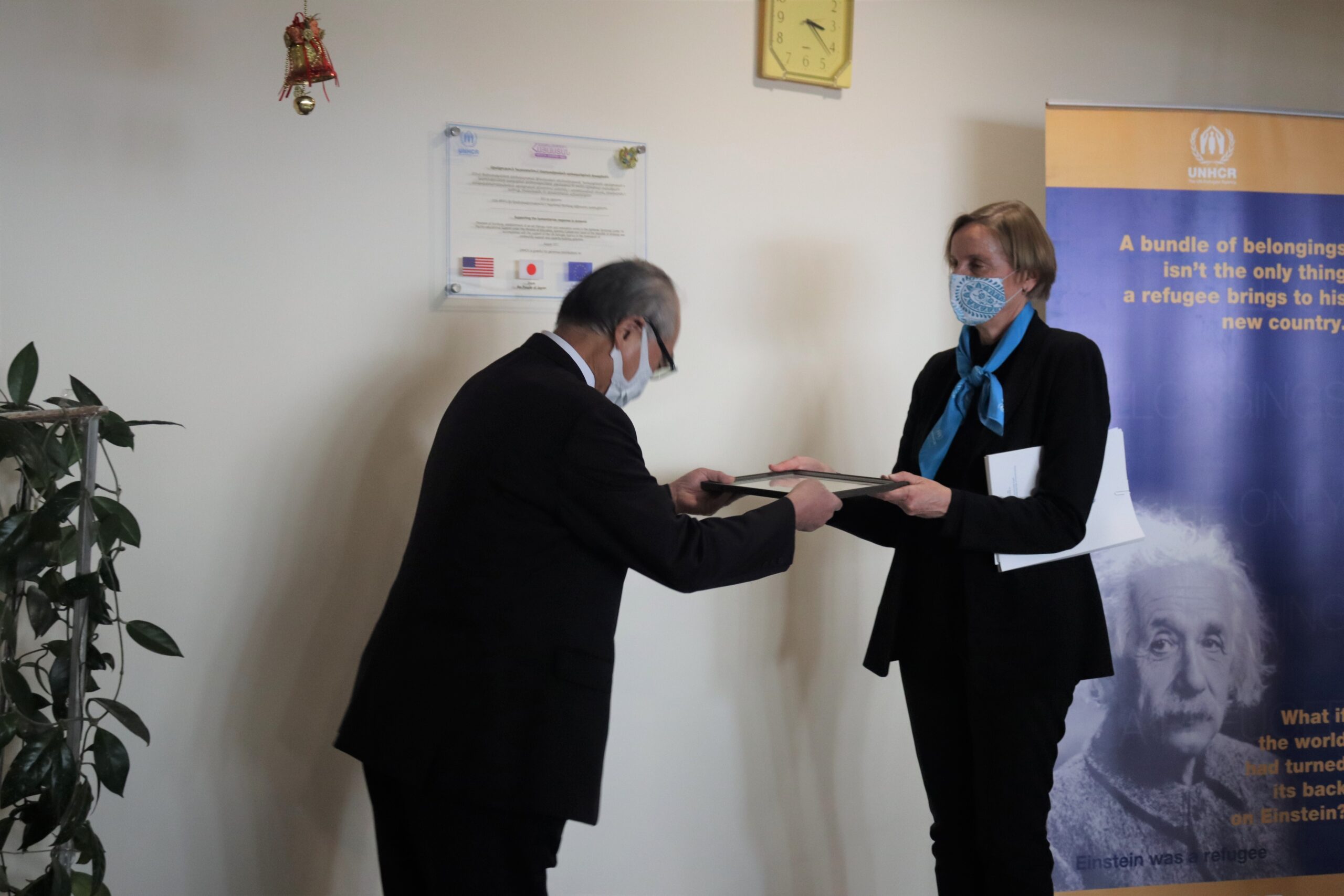 The UNHCR Representative in Armenia thanks the Ambassador of Japan