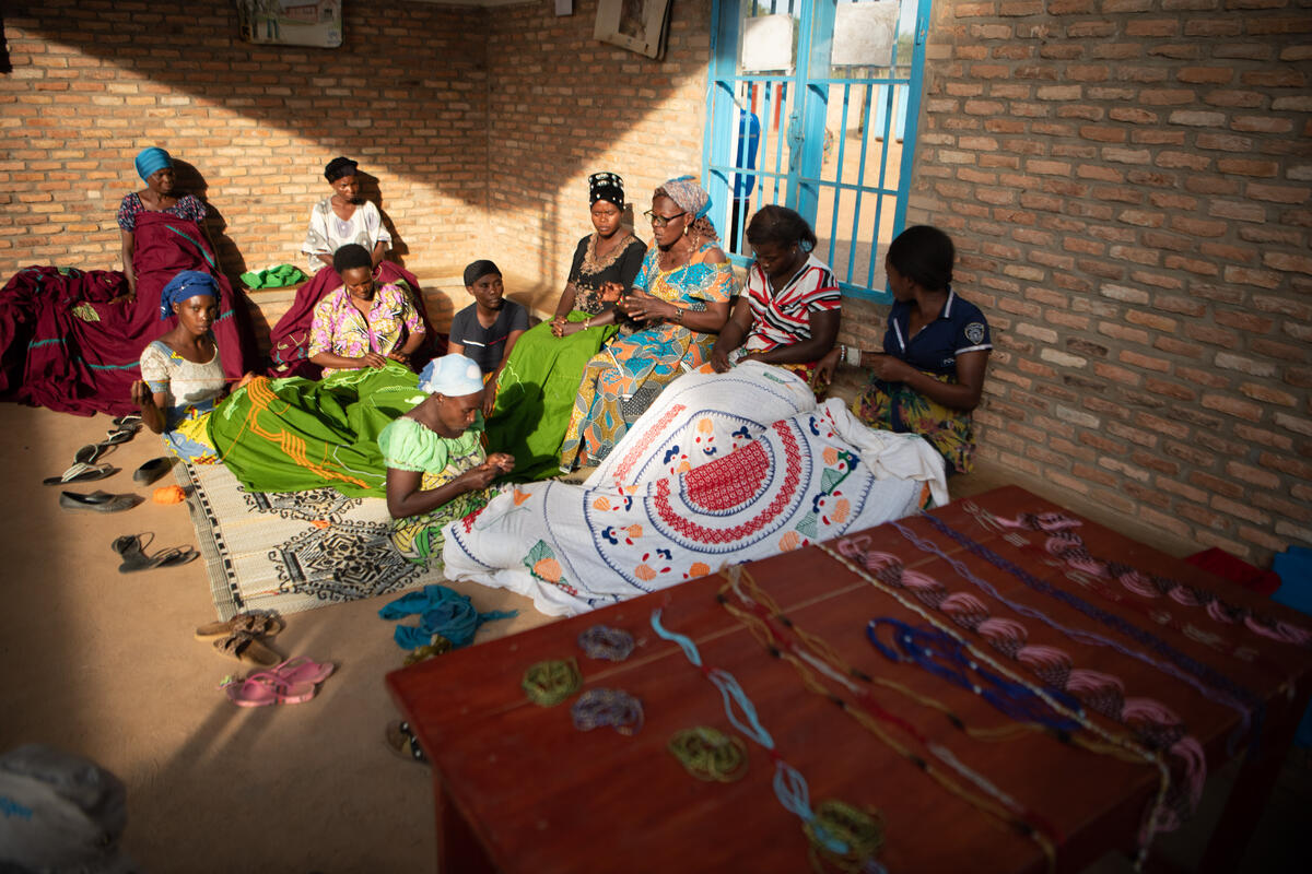 Burundi. UNHCR Deputy High Commissioner visits and interacts with refugee families in Nyakanda refugee camp, Burundi