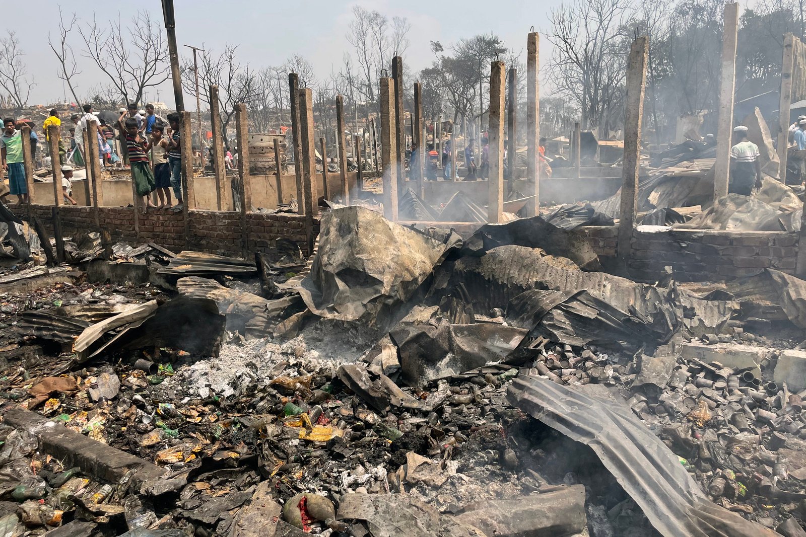 Bangladesh. Fire destroys shelters in Rohingya refugee settlement in Cox's Bazar
