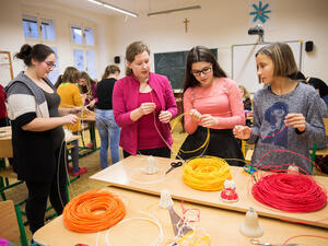 Czech Republic. Syrian students master Czech language to ease integration