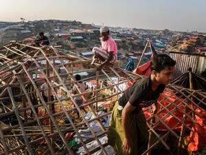 Bangladesh. Rohingya adapt to new lives in refugee camps