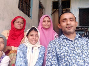 India. Refugees struggle to feed families during COVID-19