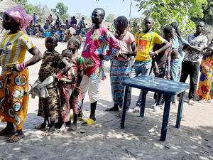 Newly arrived refugees from CAR arrive to Chad, April 16, 2021.