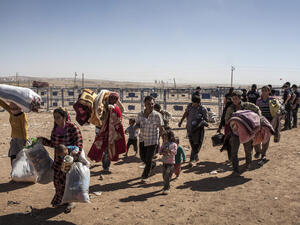 Turkey. UNHCR steps up response as 130,000 Syrian refugees cross into Turkey