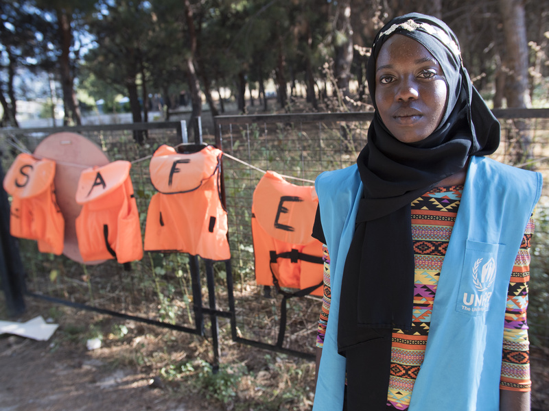 UNHCR High Profile Supporter Emi Mahmoud visits refugees in Greece
