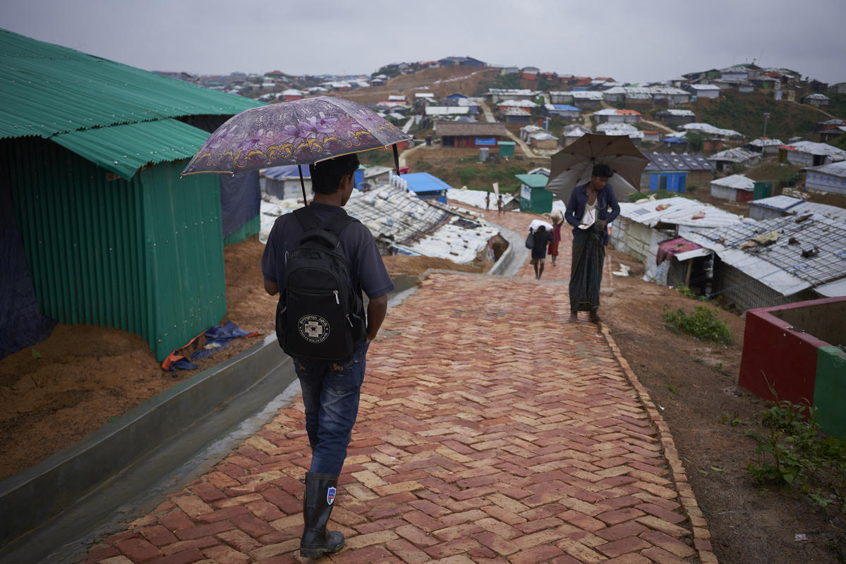 Bangladesh. Community health worker undertakes household visits
