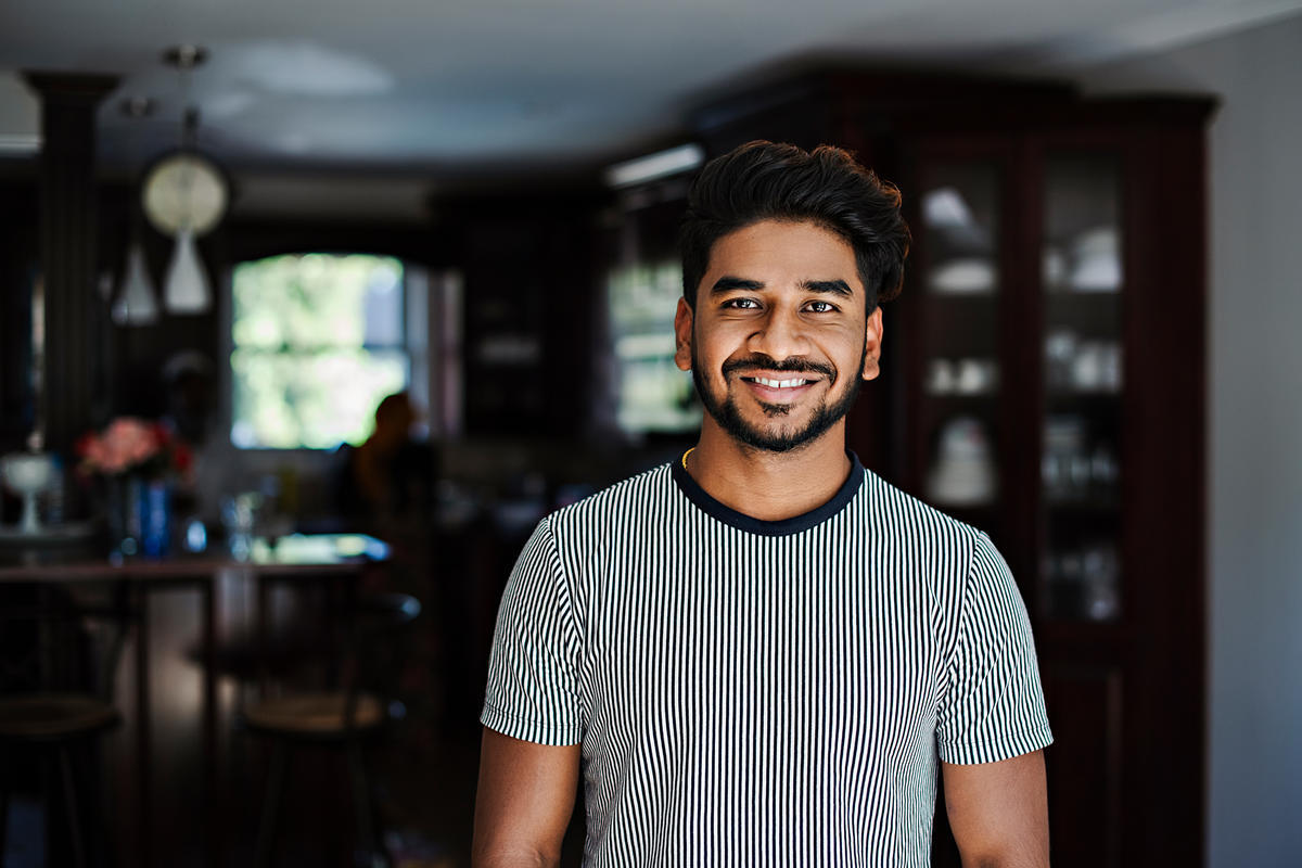Canada. Christmas cookbook celebrates refugees' recipes from home