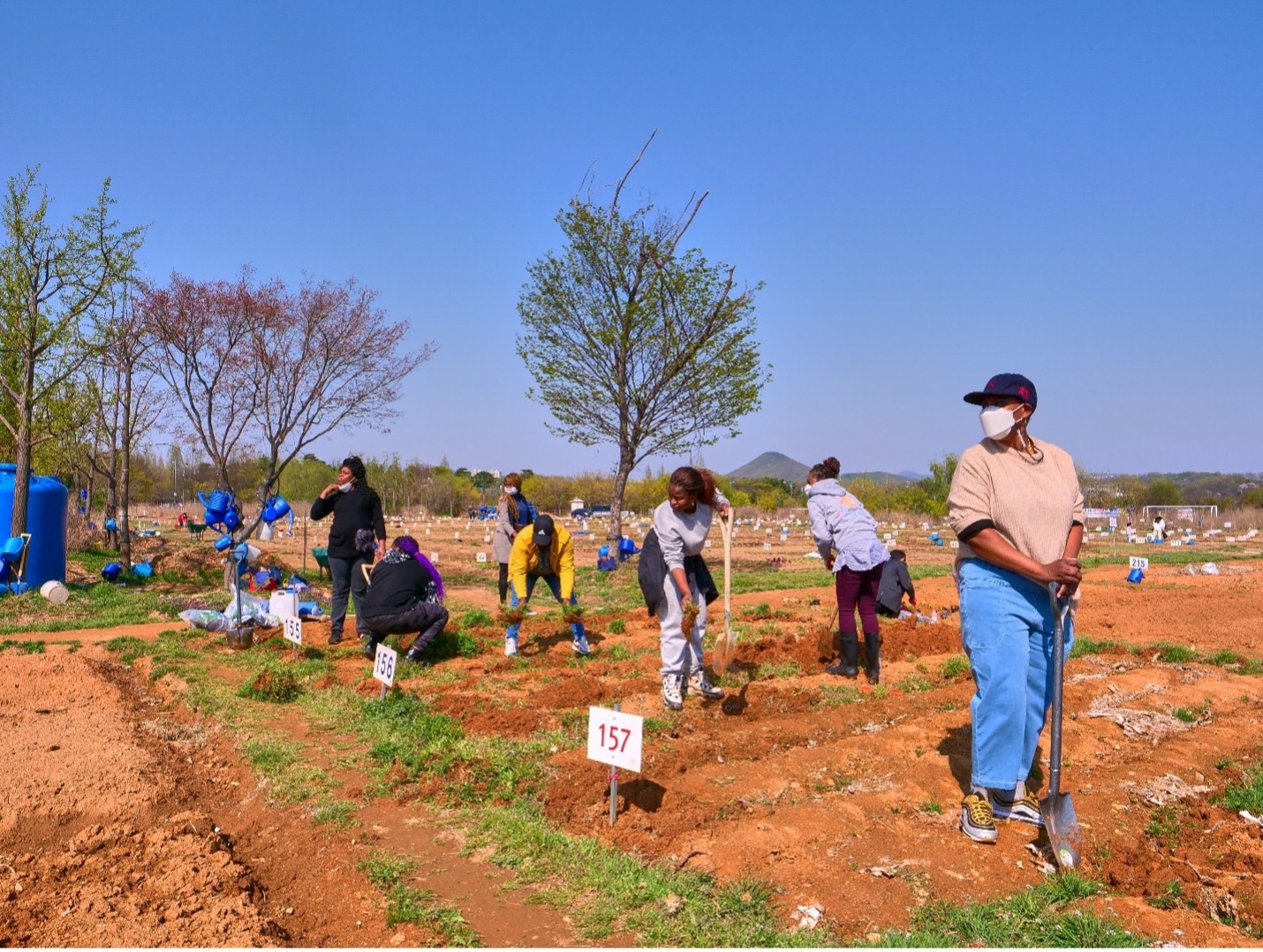 Members of the Wise Women Association believe empowering refugee women creates a solid basis for social inclusion and integration.