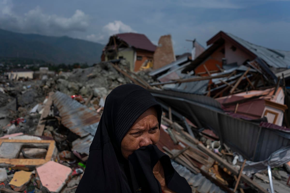 Indonesia. Struggling to survive in the aftermath of an earthquake