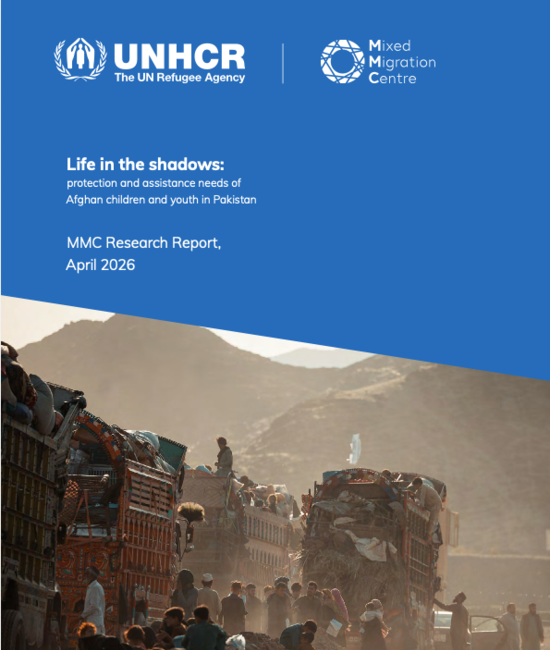Cover of Life in the shadows:Afghan children and youth in Pakistan report