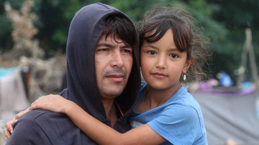 Hundreds suffer at Hungary-Serbia border