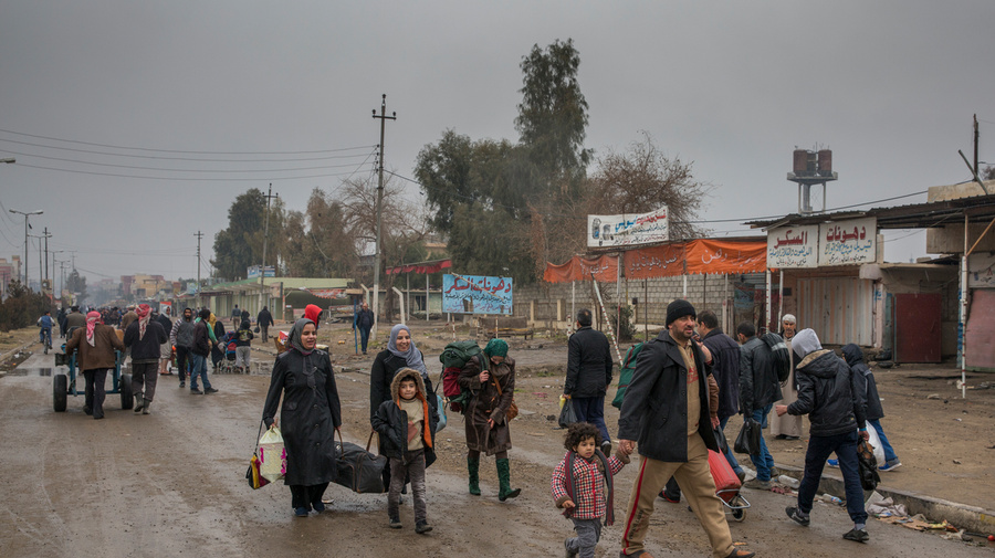 Iraq. Civilians in war torn Mosul