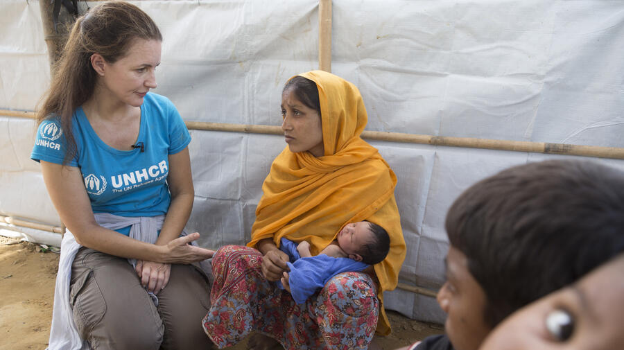 UNHCR Goodwill Ambassador Kristin Davis meets Rohingya refugees in Bangladesh