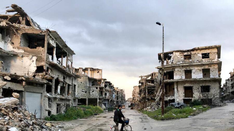 Syria. Returning home to ruins in Homs
