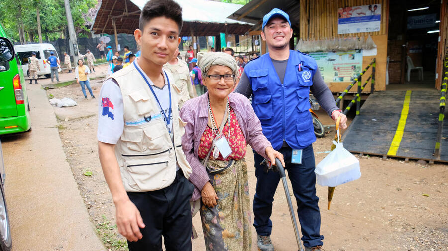 Thailand. Voluntary returnees leave shelters, bound for Myanmar