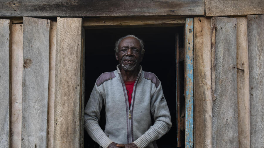 Kenya. Stateless tea picker in Kericho