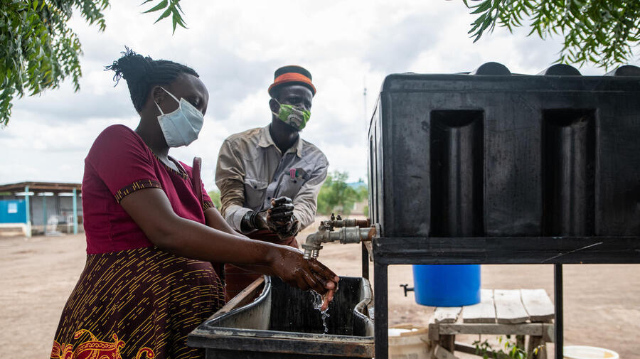 Kenya. Refugees and host community access maternal health during COVID-19